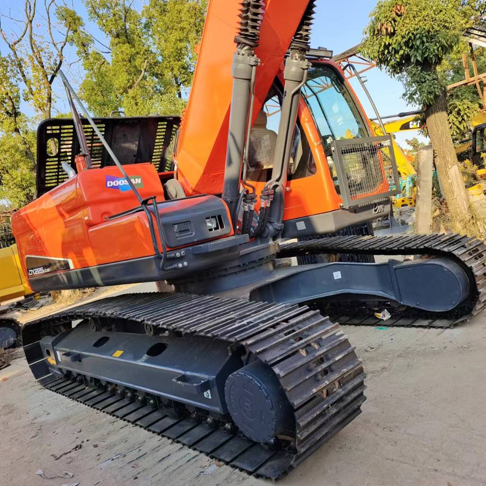Doosan DX 225 LC - 크롤러 굴삭기 : 사진 4 Doosan DX 225 LC - 크롤러 굴삭기 : 사진 4