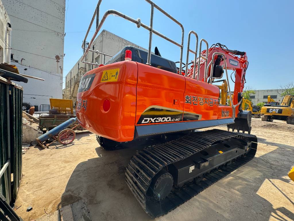 Doosan DX 300 LC-9S - 크롤러 굴삭기 : 사진 2 Doosan DX 300 LC-9S - 크롤러 굴삭기 : 사진 2