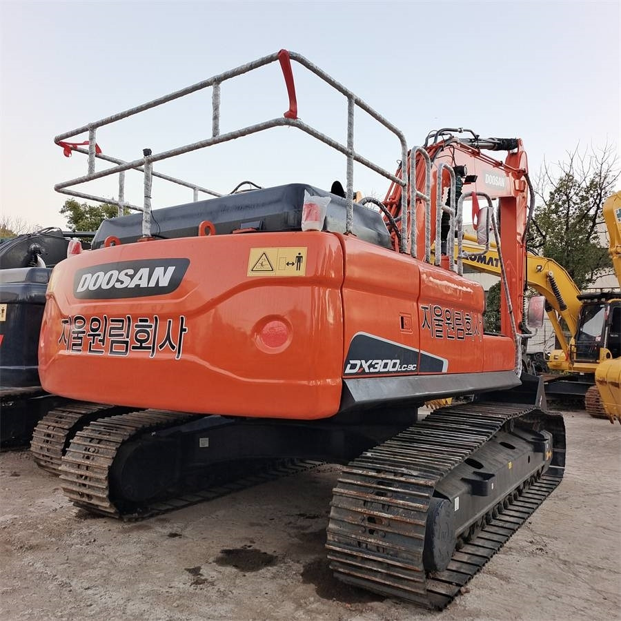 Doosan DX 300 LC - 크롤러 굴삭기 : 사진 2 Doosan DX 300 LC - 크롤러 굴삭기 : 사진 2