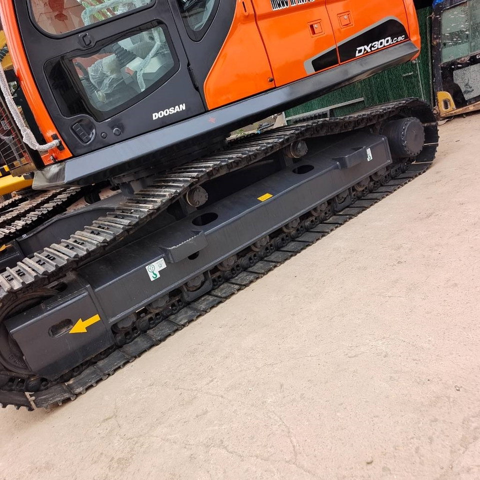 Doosan DX 300 - 크롤러 굴삭기 : 사진 3 Doosan DX 300 - 크롤러 굴삭기 : 사진 3