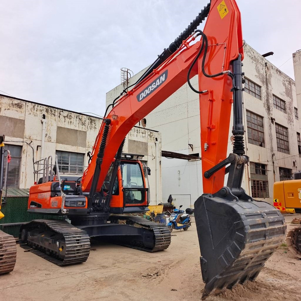 Doosan DX 300 - 크롤러 굴삭기 : 사진 2 Doosan DX 300 - 크롤러 굴삭기 : 사진 2