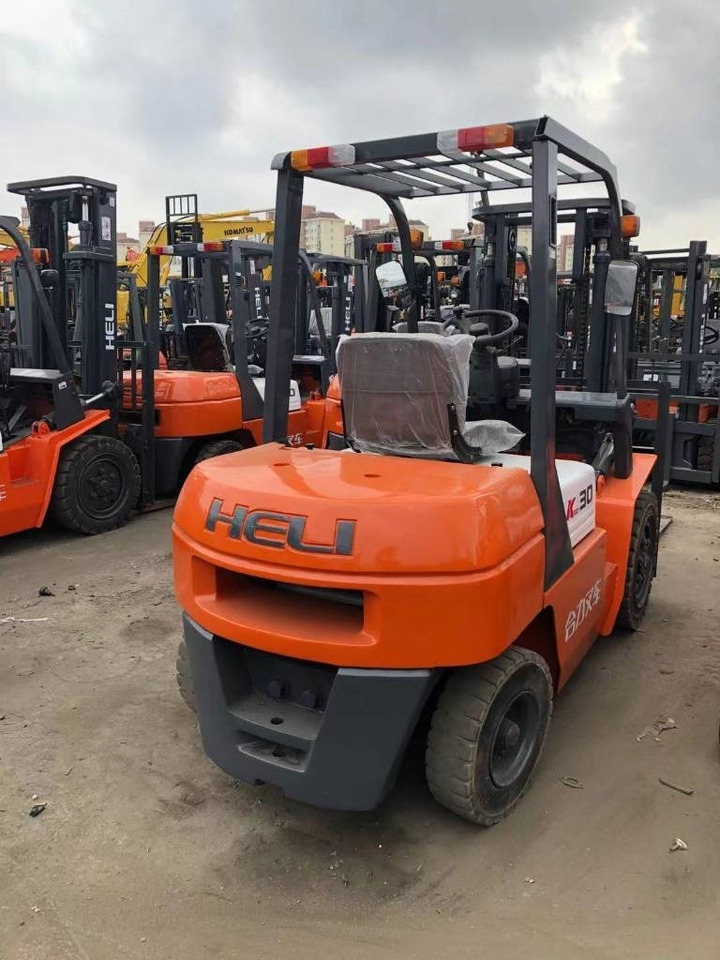 Heli FD 30 - 디젤 지게차 : 사진 3 Heli FD 30 - 디젤 지게차 : 사진 3