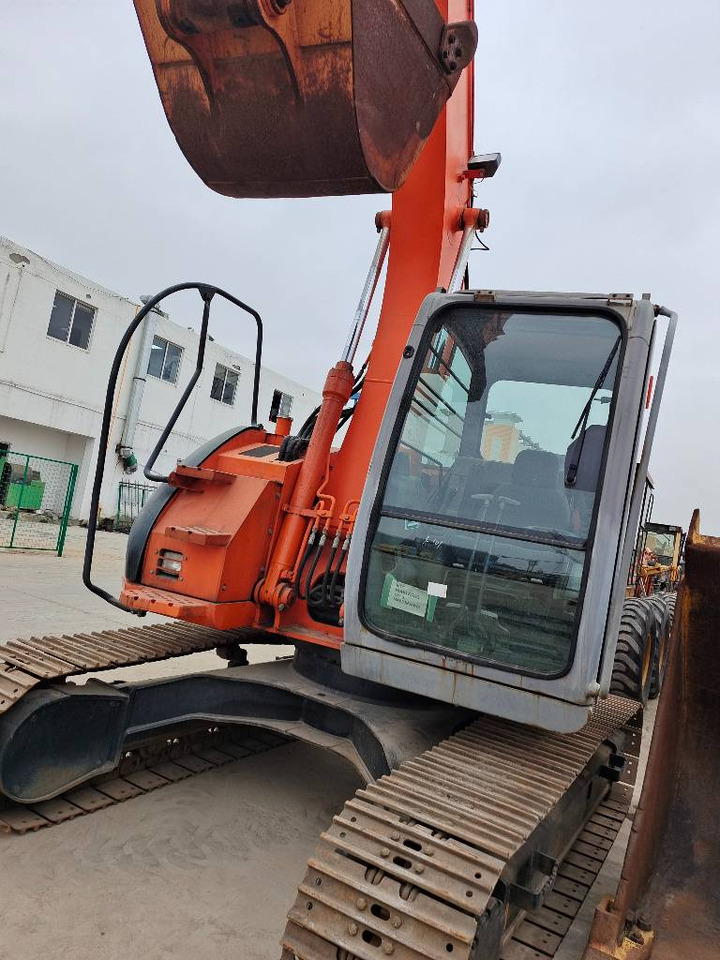 Hitachi ZX 135 US - 크롤러 굴삭기 : 사진 1 Hitachi ZX 135 US - 크롤러 굴삭기 : 사진 1