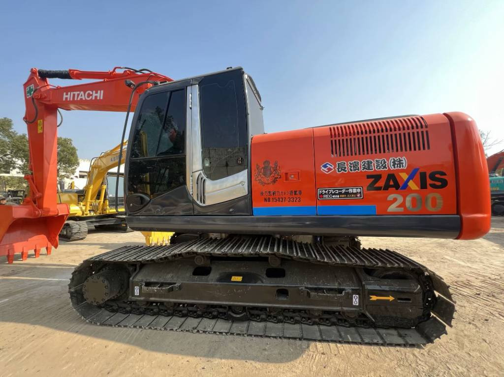 Hitachi ZX 200-3 G - 크롤러 굴삭기 : 사진 1 Hitachi ZX 200-3 G - 크롤러 굴삭기 : 사진 1