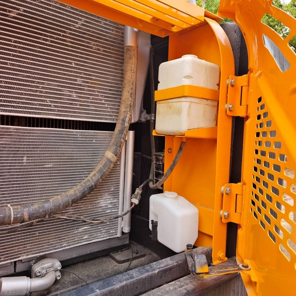 크롤러 굴삭기 Hyundai 220 LC-9S : 사진 8