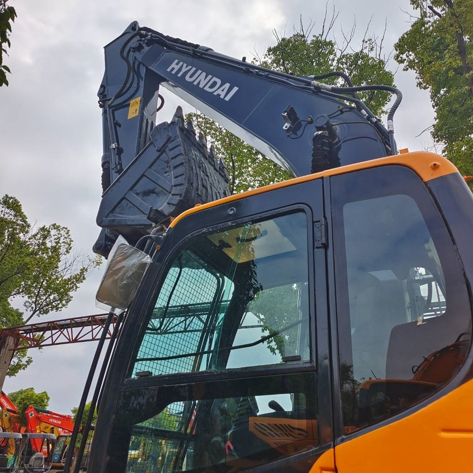 크롤러 굴삭기 Hyundai 220 LC-9S : 사진 36