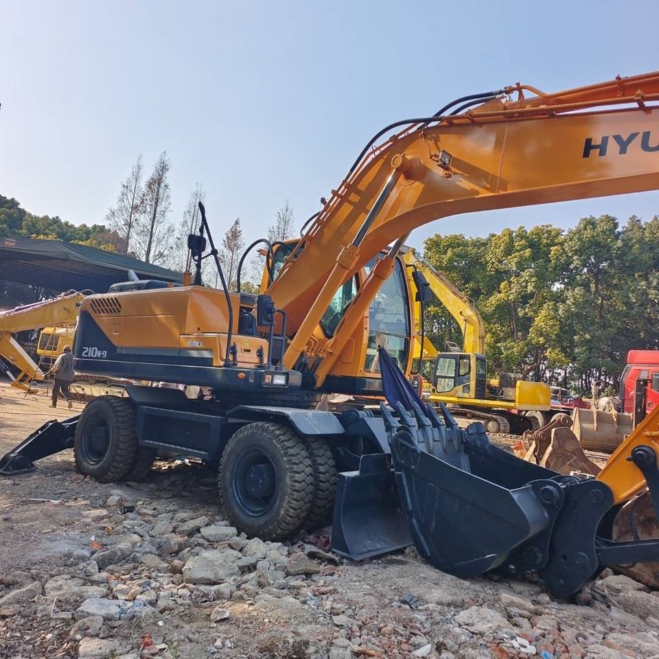 Hyundai HW 210 A - 크롤러 굴삭기 : 사진 5 Hyundai HW 210 A - 크롤러 굴삭기 : 사진 5