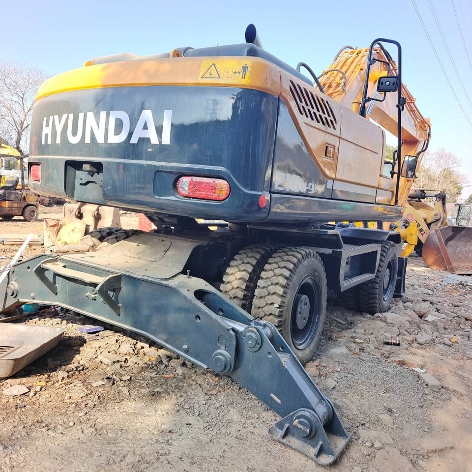 Hyundai HW 210 A - 크롤러 굴삭기 : 사진 2 Hyundai HW 210 A - 크롤러 굴삭기 : 사진 2