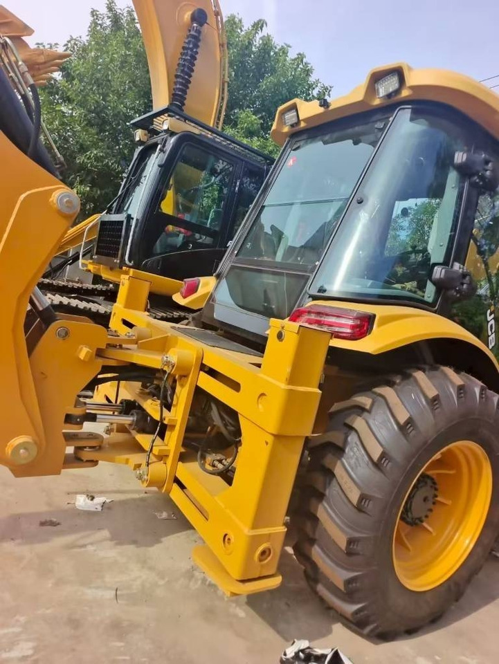 JCB 4CX Brand new machine - 크롤러 굴삭기 : 사진 1 JCB 4CX Brand new machine - 크롤러 굴삭기 : 사진 1