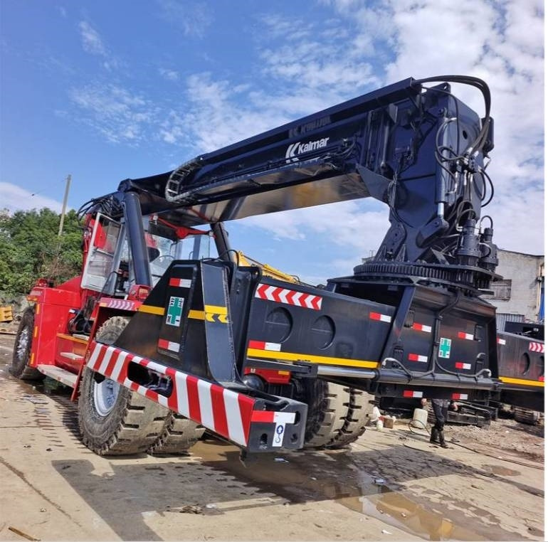 Kalmar DRF 450 - 리치 스태커 : 사진 3 Kalmar DRF 450 - 리치 스태커 : 사진 3