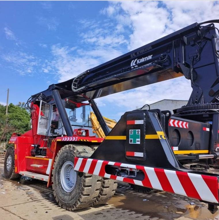 Kalmar DRF 450 - 리치 스태커 : 사진 4 Kalmar DRF 450 - 리치 스태커 : 사진 4