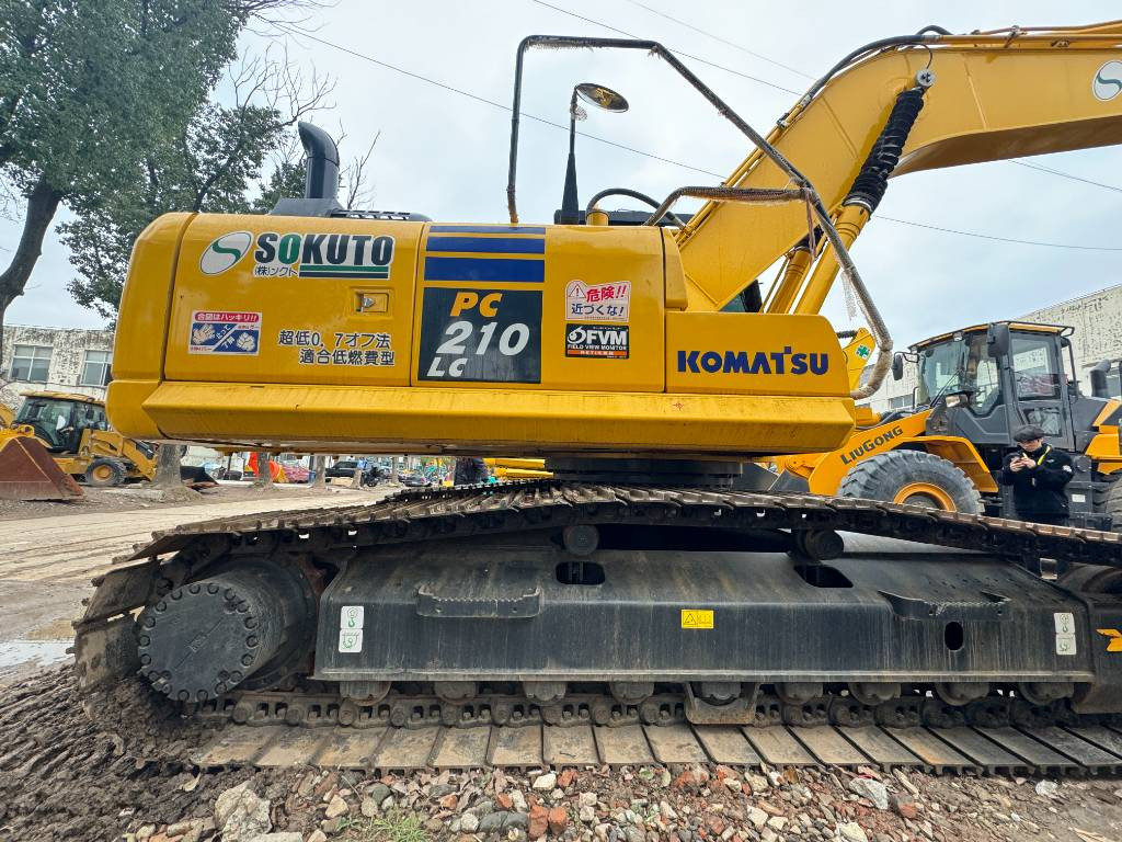Komatsu PC 210 LC-8 - 크롤러 굴삭기 : 사진 4 Komatsu PC 210 LC-8 - 크롤러 굴삭기 : 사진 4