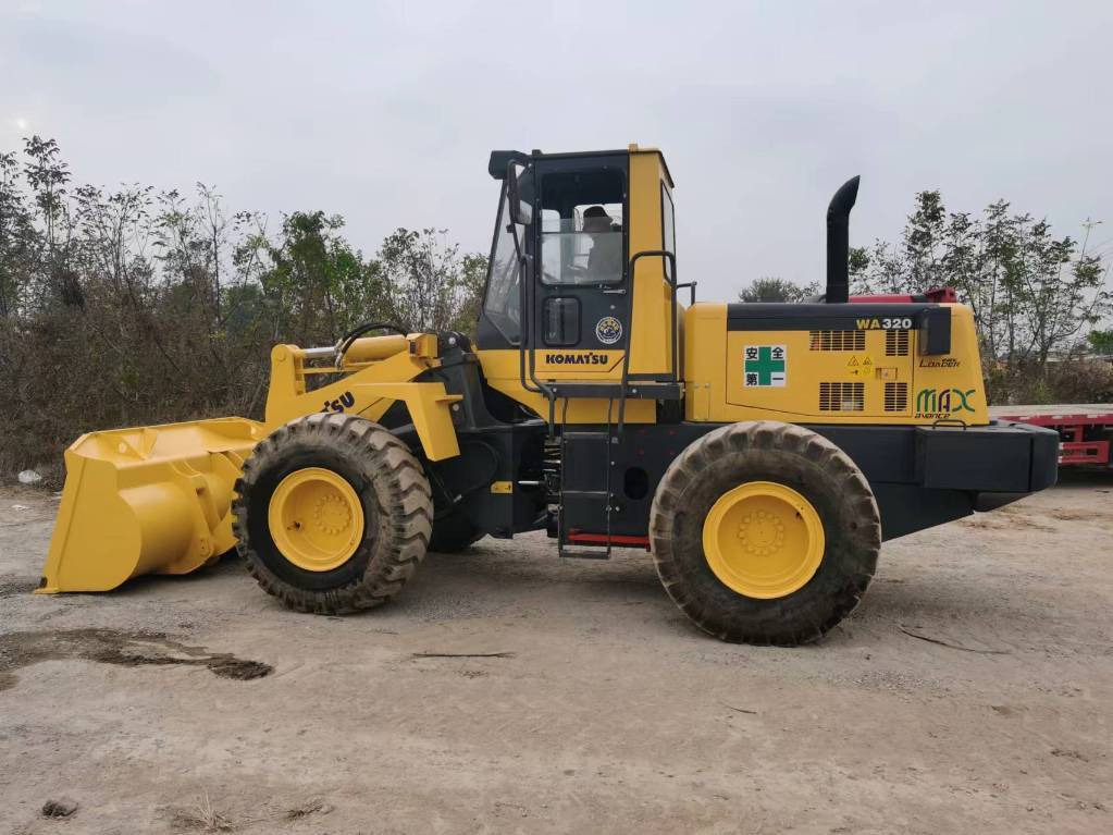 Komatsu WA 320-5 - 휠 로더 : 사진 1 Komatsu WA 320-5 - 휠 로더 : 사진 1