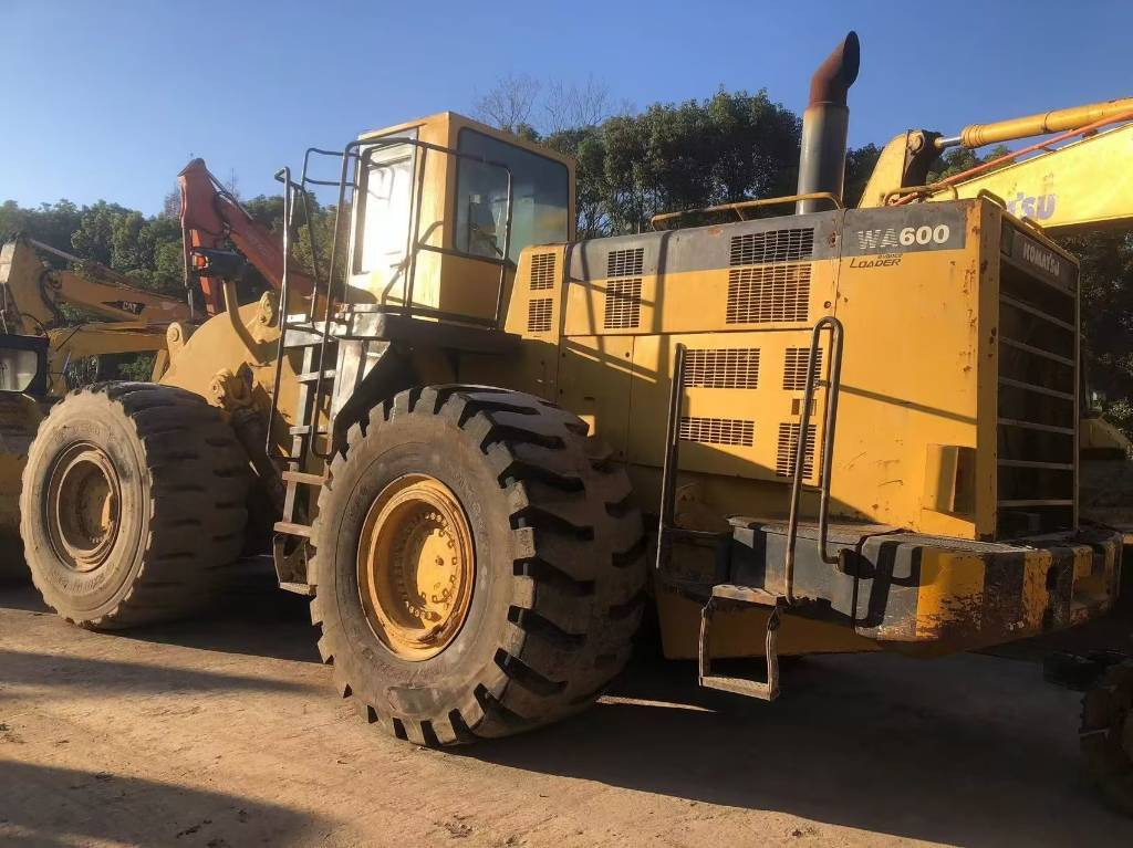 Komatsu WA 600-3 - 휠 로더 : 사진 1 Komatsu WA 600-3 - 휠 로더 : 사진 1