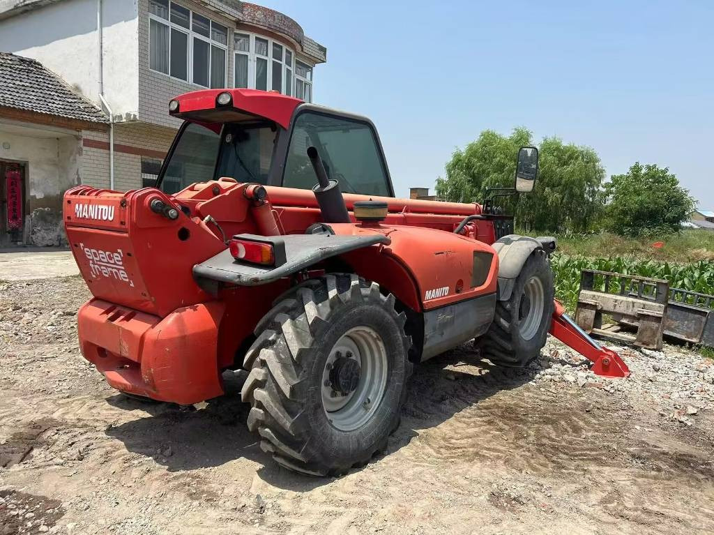 Manitou MT 1740 SL T - 스키드 스티어 로더 : 사진 2 Manitou MT 1740 SL T - 스키드 스티어 로더 : 사진 2