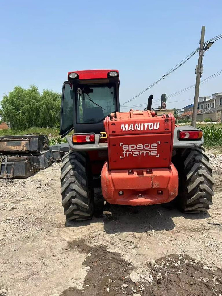 Manitou MT 1740 SL T - 스키드 스티어 로더 : 사진 3 Manitou MT 1740 SL T - 스키드 스티어 로더 : 사진 3