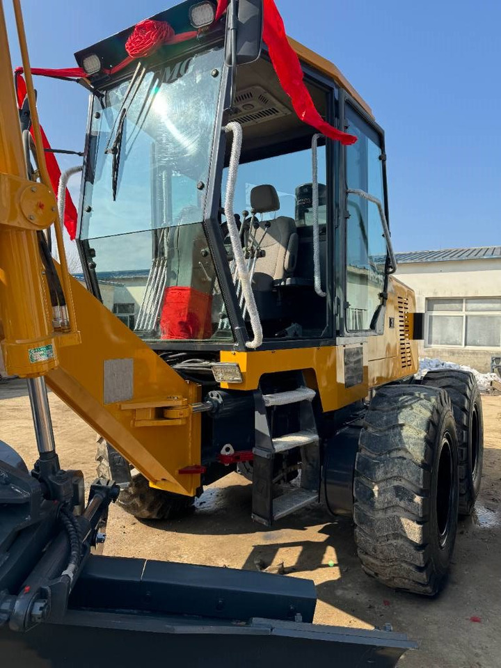XCMG GR 2153 - 그레이더 : 사진 3 XCMG GR 2153 - 그레이더 : 사진 3