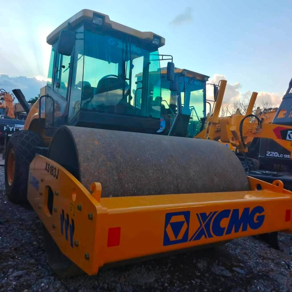 XCMG XS 183 J - 압축기 : 사진 5 XCMG XS 183 J - 압축기 : 사진 5