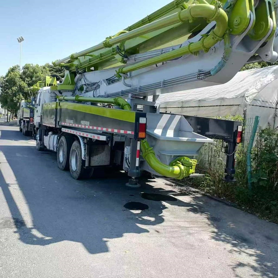 Zoomlion ZLJ 5336 THBSE - 콘크리트 펌프 트럭 : 사진 2 Zoomlion ZLJ 5336 THBSE - 콘크리트 펌프 트럭 : 사진 2