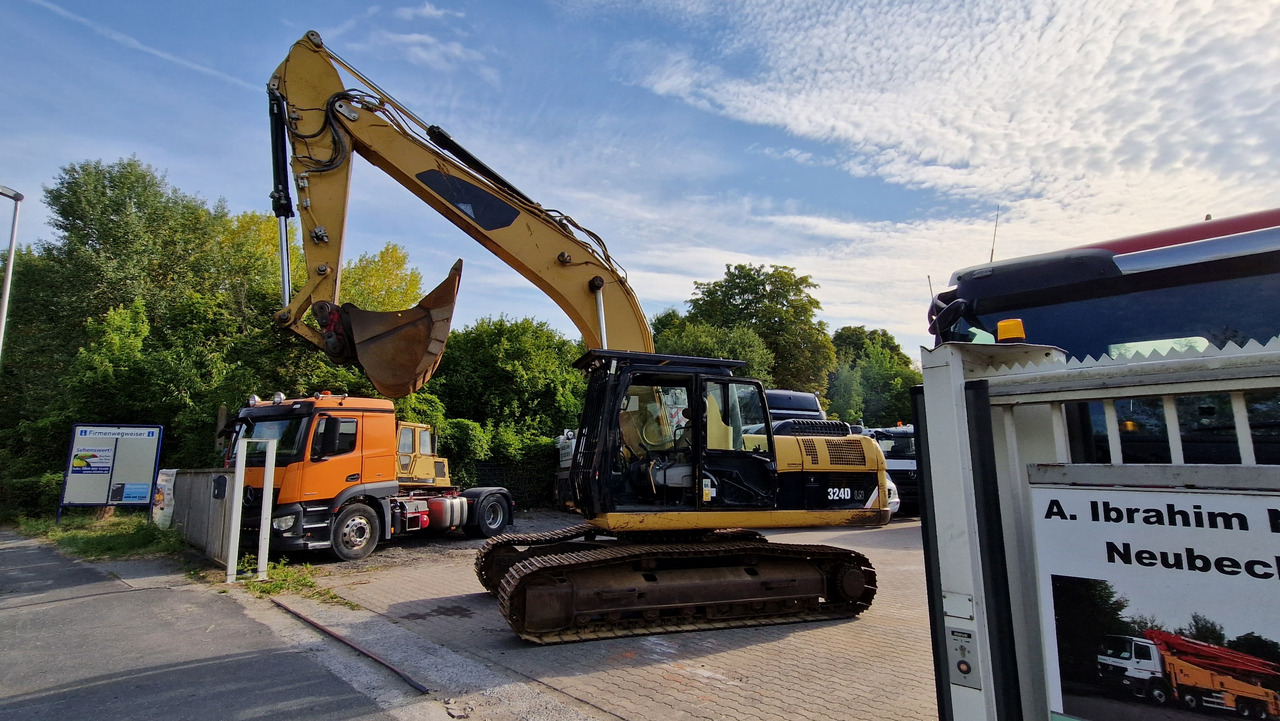 CAT 324 D Deutsche Maschine | Schnellwechsler | Löffel | Hammerhydraulik | 8016h original - 크롤러 굴삭기 : 사진 1 CAT 324 D Deutsche Maschine | Schnellwechsler | Löffel | Hammerhydraulik | 8016h original - 크롤러 굴삭기 : 사진 1