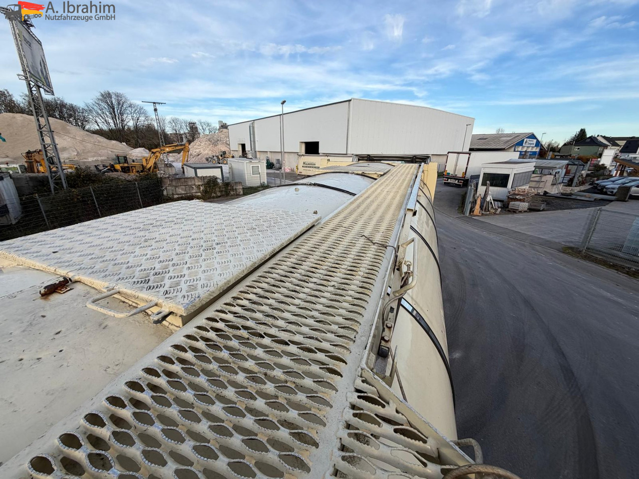 유조 세미 트레일러 Feldbinder Lebensmittel Tank Container 26500 L | 2 Kammern | Heizung | 20 ft | Edelstahl : 사진 6 유조 세미 트레일러 Feldbinder Lebensmittel Tank Container 26500 L | 2 Kammern | Heizung | 20 ft | Edelstahl : 사진 6