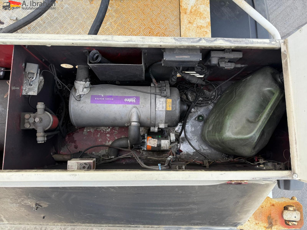 유조 세미 트레일러 Feldbinder Lebensmittel Tank Container 26500 L | 2 Kammern | Heizung | 20 ft | Edelstahl : 사진 7 유조 세미 트레일러 Feldbinder Lebensmittel Tank Container 26500 L | 2 Kammern | Heizung | 20 ft | Edelstahl : 사진 7