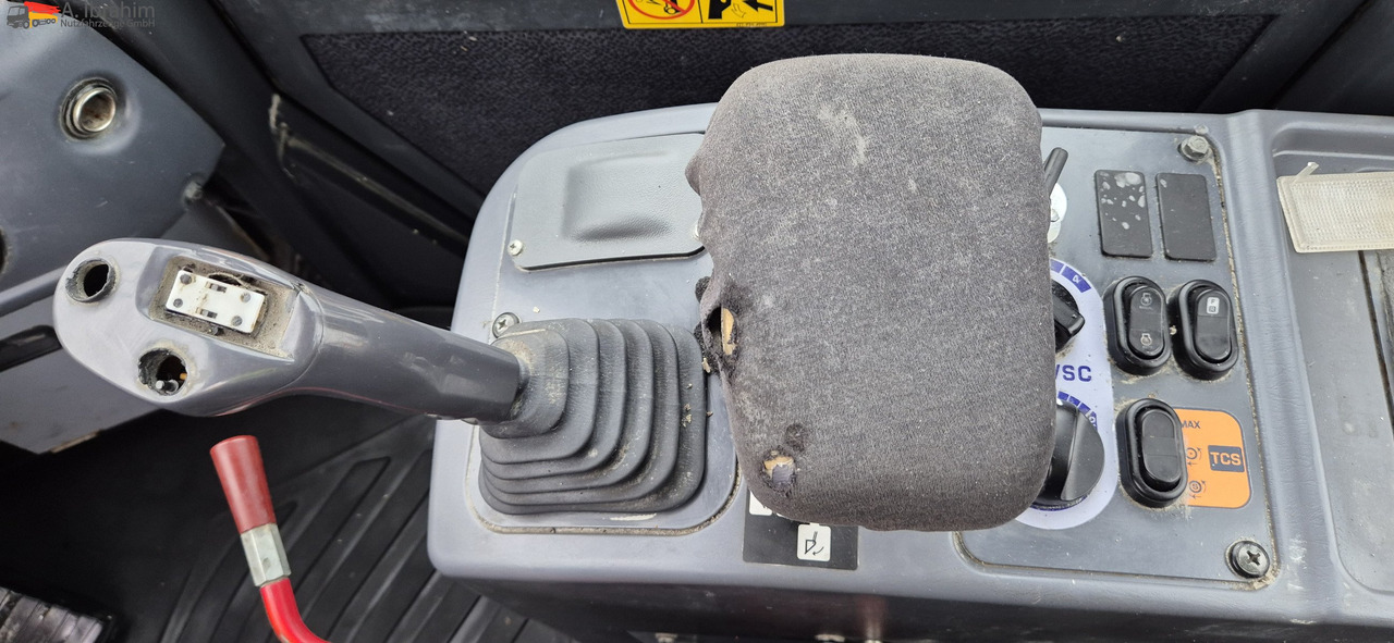 Komatsu WA 250 Zustand technisch ok, optisch 3-4 Unterlagen vorhanden - 휠 로더 : 사진 4 Komatsu WA 250 Zustand technisch ok, optisch 3-4 Unterlagen vorhanden - 휠 로더 : 사진 4