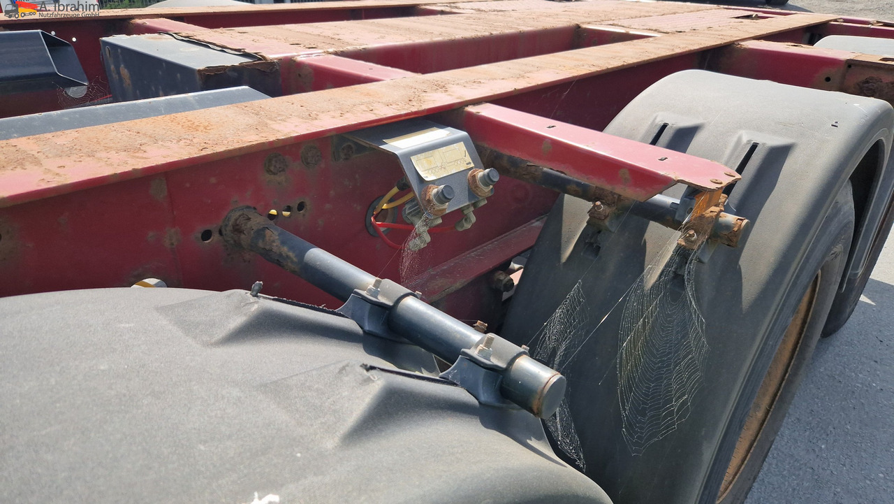 Krone SD Containerchassis 2x 20, 30, 40 ft deutscher Auflieger, ausziehbar - 컨테이너 운반 장치/ 스와프 보디 세미 트레일러 : 사진 2 Krone SD Containerchassis 2x 20, 30, 40 ft deutscher Auflieger, ausziehbar - 컨테이너 운반 장치/ 스와프 보디 세미 트레일러 : 사진 2