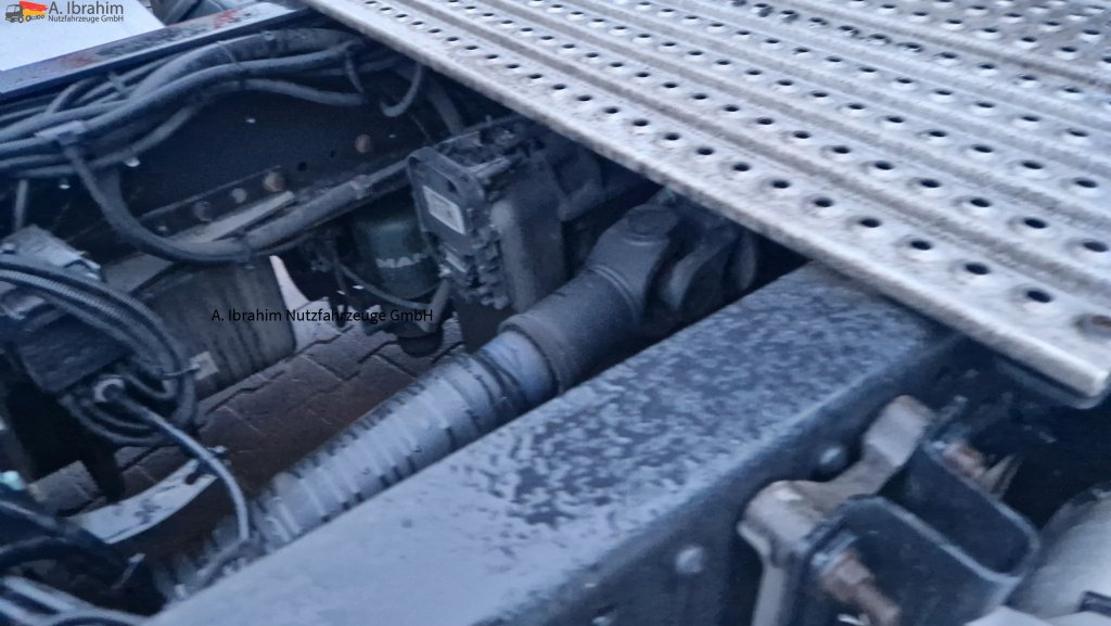 MAN 18.480 TGX XLX Retarder 2x Tank deutsches Fahrzeug, Kamera, Navi - 트랙터 유닛 : 사진 5 MAN 18.480 TGX XLX Retarder 2x Tank deutsches Fahrzeug, Kamera, Navi - 트랙터 유닛 : 사진 5