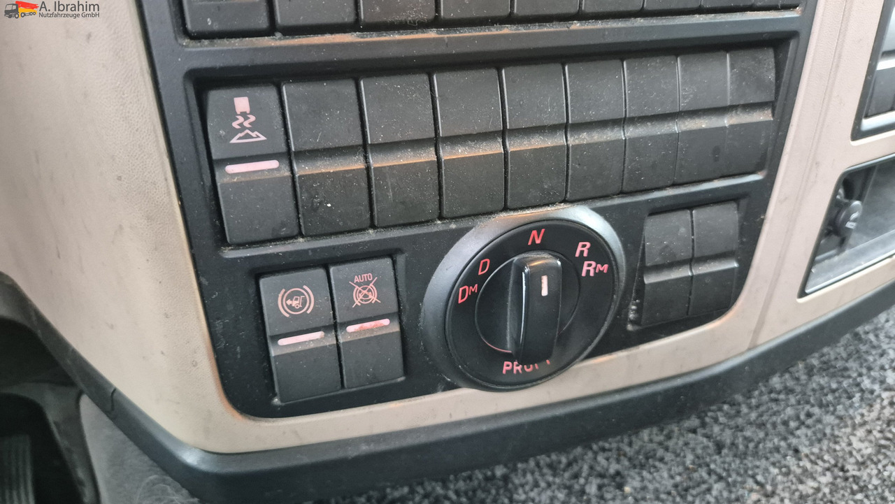 MAN 8.250 7,30 m Koffer, Navi, Topzustand - 박스 밴 : 사진 5 MAN 8.250 7,30 m Koffer, Navi, Topzustand - 박스 밴 : 사진 5