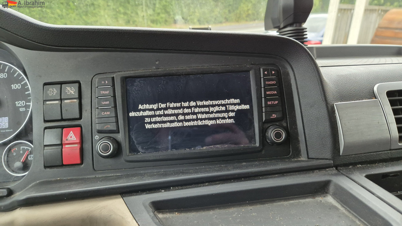 MAN 8.250 7,30 m Koffer, Navi, Topzustand - 박스 밴 : 사진 2 MAN 8.250 7,30 m Koffer, Navi, Topzustand - 박스 밴 : 사진 2