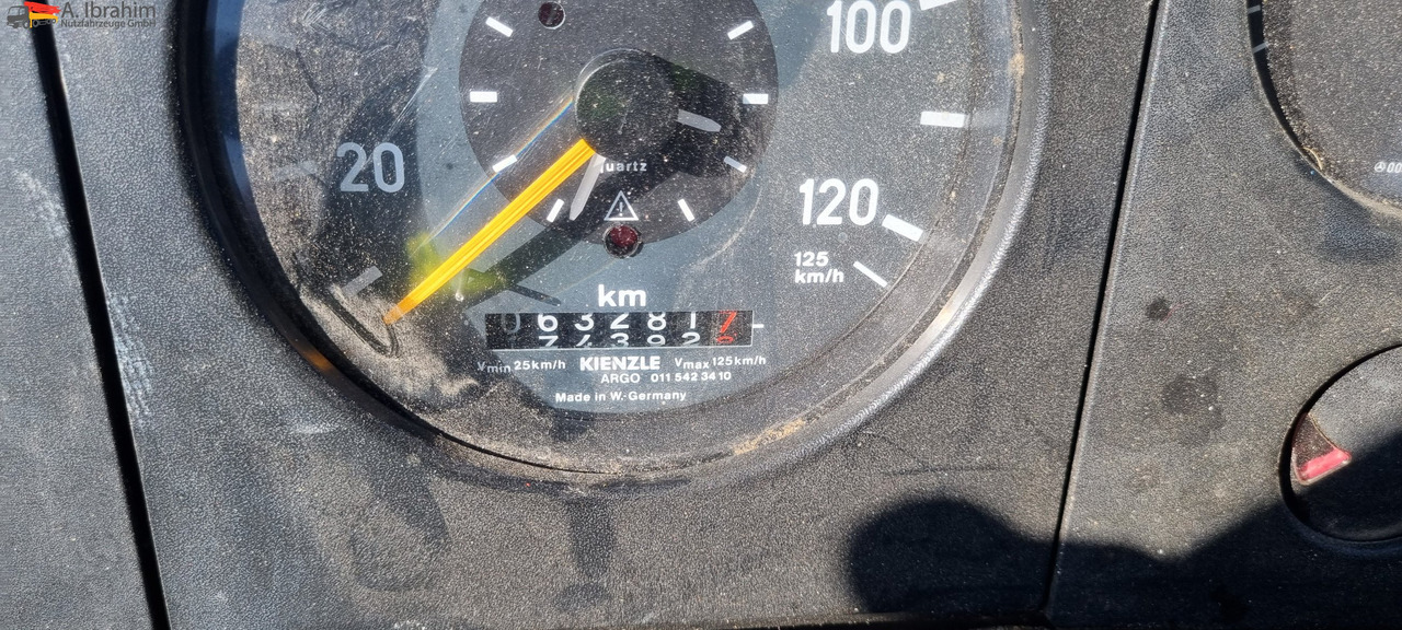 Mercedes-Benz 1722 Dachdeckerkran Cormach 30000 TECH, - 크레인 트럭, 드롭사이드/ 플랫베드 트럭 : 사진 3 Mercedes-Benz 1722 Dachdeckerkran Cormach 30000 TECH, - 크레인 트럭, 드롭사이드/ 플랫베드 트럭 : 사진 3