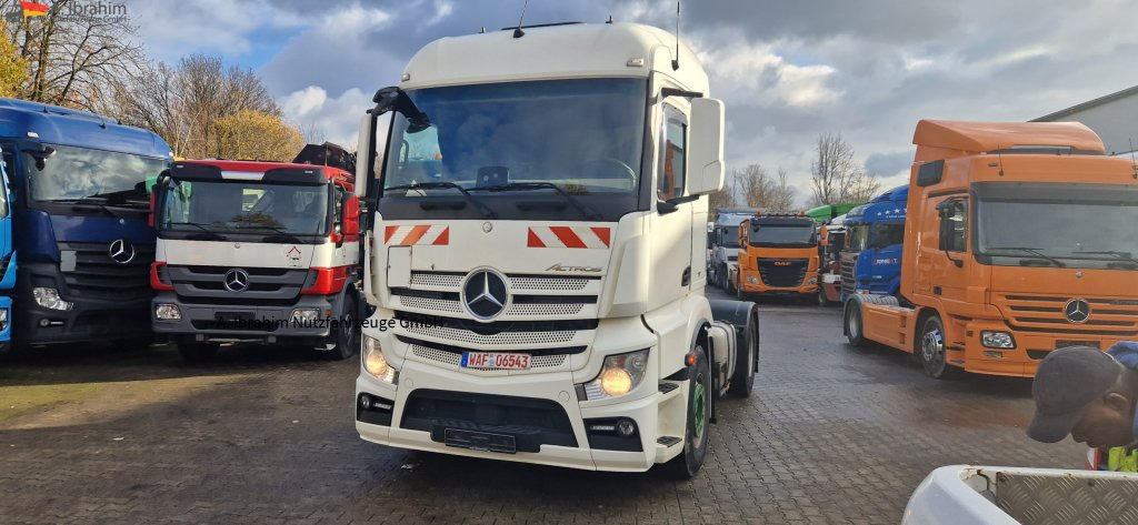 Mercedes-Benz 1843 DB 1843 mit PTU für Kompressor - 트랙터 유닛 : 사진 1 Mercedes-Benz 1843 DB 1843 mit PTU für Kompressor - 트랙터 유닛 : 사진 1