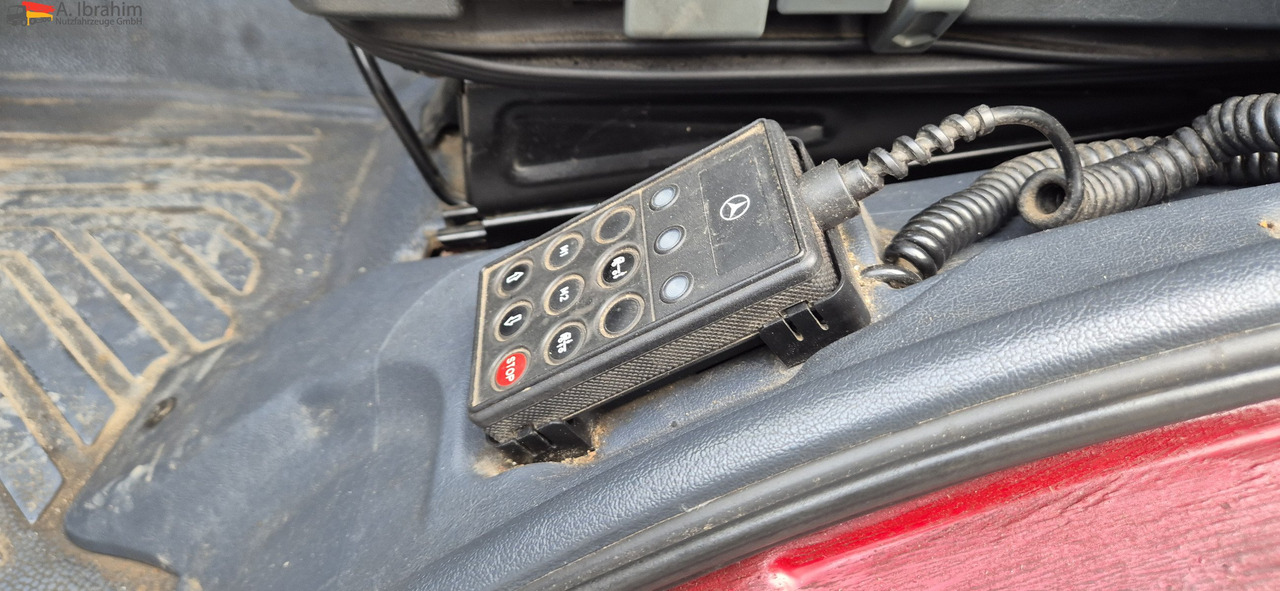 Mercedes-Benz 823 LBW | Radstand 4900 mm | 7.2 m Pritsche Klima | 3 Pedals - 커튼 사이드 밴 : 사진 5 Mercedes-Benz 823 LBW | Radstand 4900 mm | 7.2 m Pritsche Klima | 3 Pedals - 커튼 사이드 밴 : 사진 5