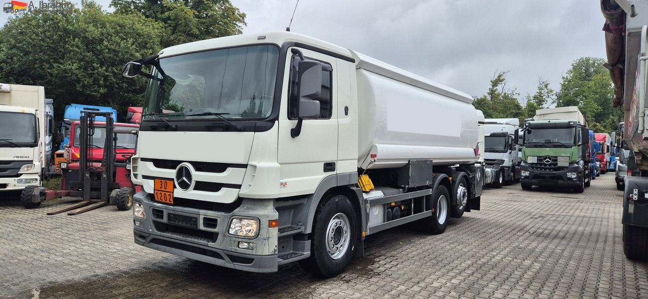 Mercedes-Benz Actros 2536 L 3 Kammern, 19500 L, mp3, Oben Unten Befüllung - 유조트럭 : 사진 1 Mercedes-Benz Actros 2536 L 3 Kammern, 19500 L, mp3, Oben Unten Befüllung - 유조트럭 : 사진 1