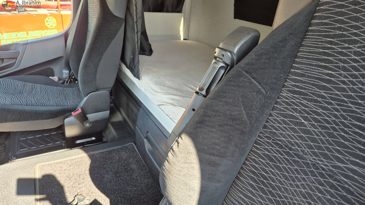 Mercedes-Benz DB 1840 H 4x4 Hydrodrive - 트랙터 유닛 : 사진 5 Mercedes-Benz DB 1840 H 4x4 Hydrodrive - 트랙터 유닛 : 사진 5