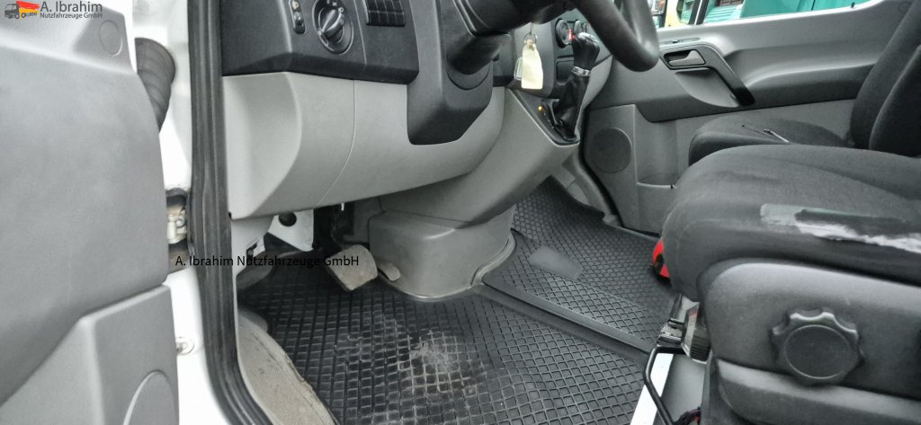 Mercedes-Benz Sprinter DB 319 CDI Automatik, Tempomat, ATM bei 290 tkm - 견인 트럭 : 사진 3 Mercedes-Benz Sprinter DB 319 CDI Automatik, Tempomat, ATM bei 290 tkm - 견인 트럭 : 사진 3