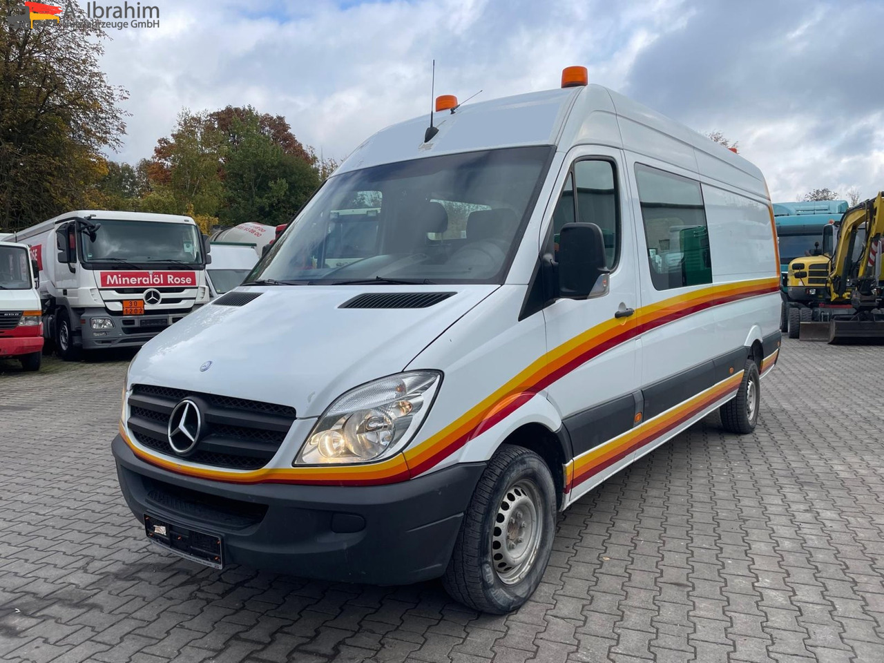 Mercedes-Benz Sprinter DB 319 CDI Geschlossen Kasten | 15 m³ | V6 | 4.5 m Radstand - 패널 밴 : 사진 1 Mercedes-Benz Sprinter DB 319 CDI Geschlossen Kasten | 15 m³ | V6 | 4.5 m Radstand - 패널 밴 : 사진 1