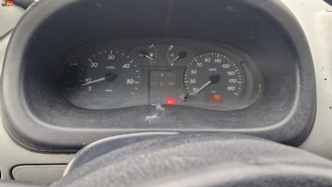 Renault 52AF, zwillingsbereift 2.8 nicht neu, aber läuft, - 패널 밴 : 사진 2 Renault 52AF, zwillingsbereift 2.8 nicht neu, aber läuft, - 패널 밴 : 사진 2