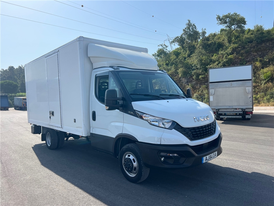 Iveco 35C16H - 박스 트럭 : 사진 3 Iveco 35C16H - 박스 트럭 : 사진 3