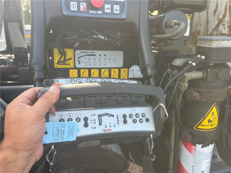 덤프트럭 Renault C 320 P : 사진 15