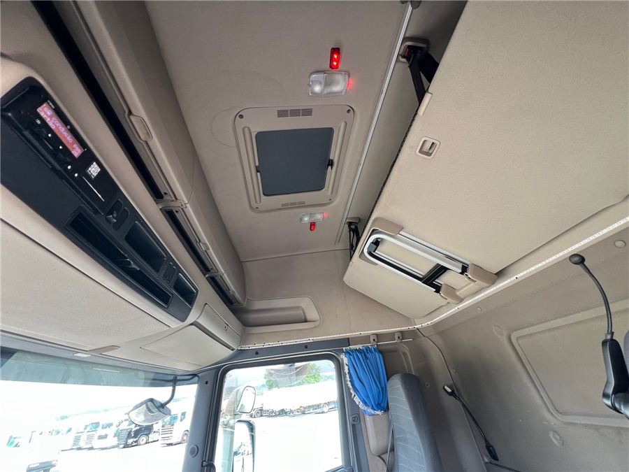 트랙터 유닛 Scania R450 : 사진 17