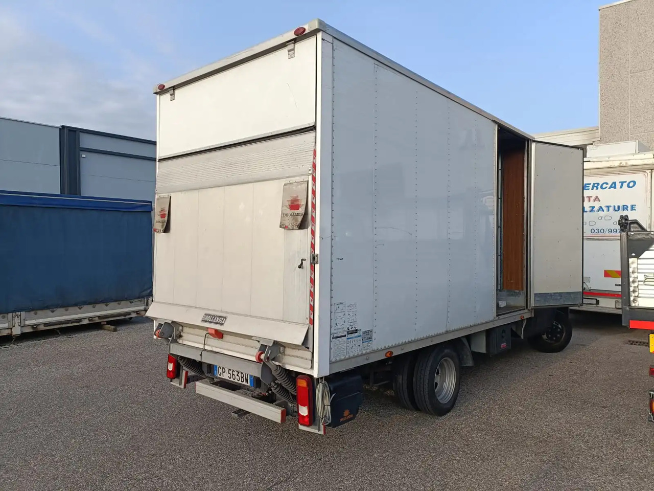 FURGONATO BOX - 스왑 바디 - 박스 : 사진 1 FURGONATO BOX - 스왑 바디 - 박스 : 사진 1