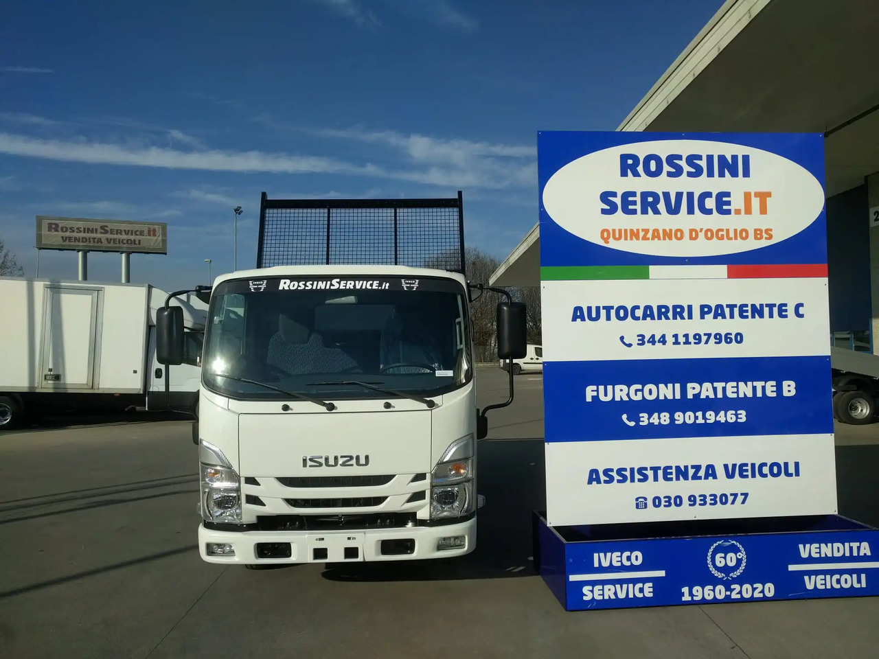 ISUZU NNR M21 T - 덤프 밴 : 사진 2 ISUZU NNR M21 T - 덤프 밴 : 사진 2