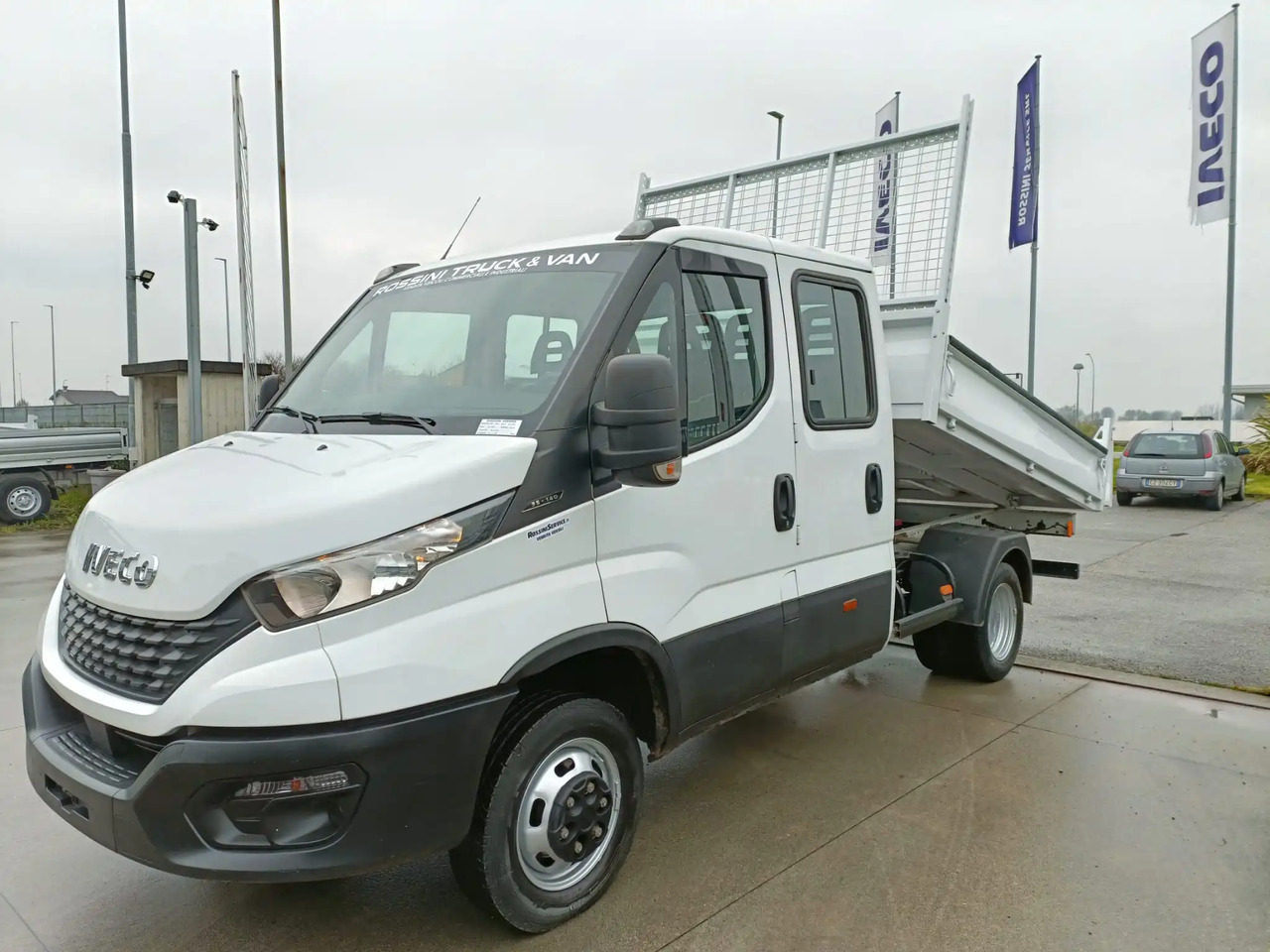 IVECO DAILY 35C14 DOPPIA CABINA RIBALTABILE 2.3 - 덤프 밴 : 사진 4 IVECO DAILY 35C14 DOPPIA CABINA RIBALTABILE 2.3 - 덤프 밴 : 사진 4