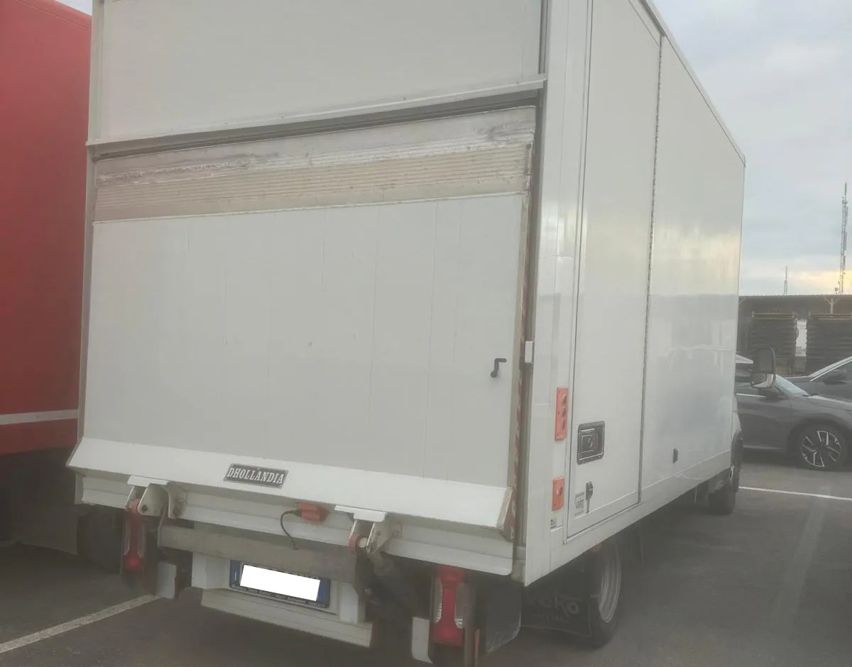 IVECO DAILY 35C14 - 박스 밴 : 사진 2 IVECO DAILY 35C14 - 박스 밴 : 사진 2