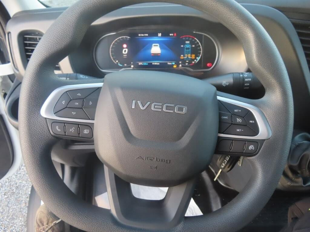 IVECO DAILY 35C16 3000 cc KM 0 - 박스 밴 : 사진 5 IVECO DAILY 35C16 3000 cc KM 0 - 박스 밴 : 사진 5