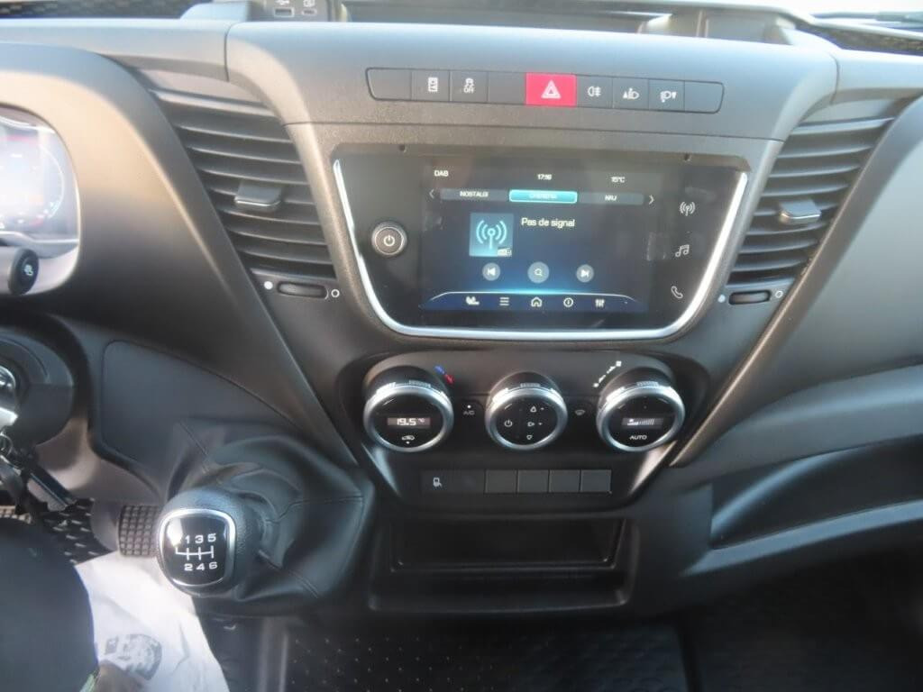 IVECO DAILY 35C16 3000 cc KM 0 - 박스 밴 : 사진 3 IVECO DAILY 35C16 3000 cc KM 0 - 박스 밴 : 사진 3