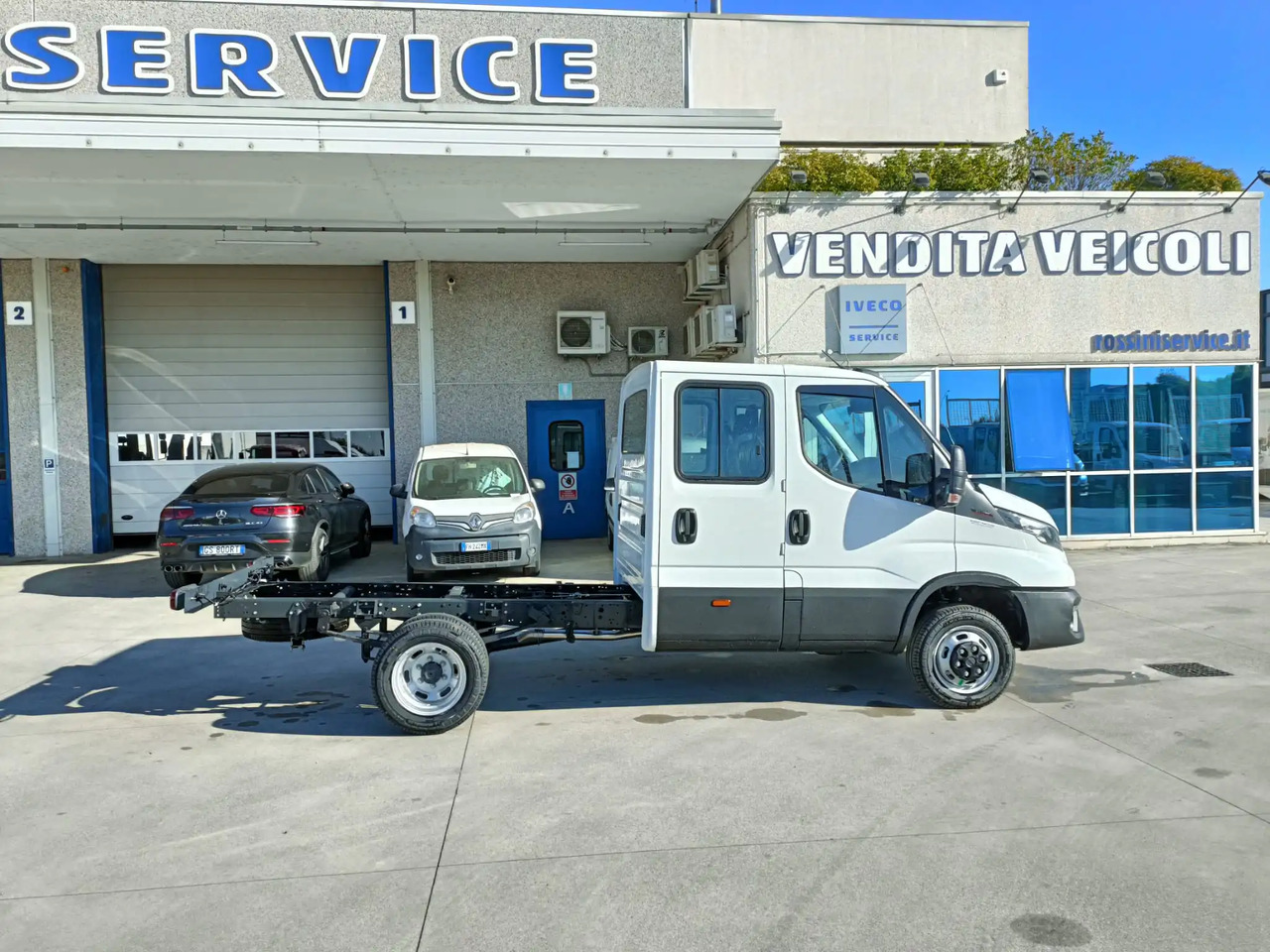 IVECO DAILY 35C16 DOPPIA CABINA 7 POSTI - 밴 : 사진 4 IVECO DAILY 35C16 DOPPIA CABINA 7 POSTI - 밴 : 사진 4
