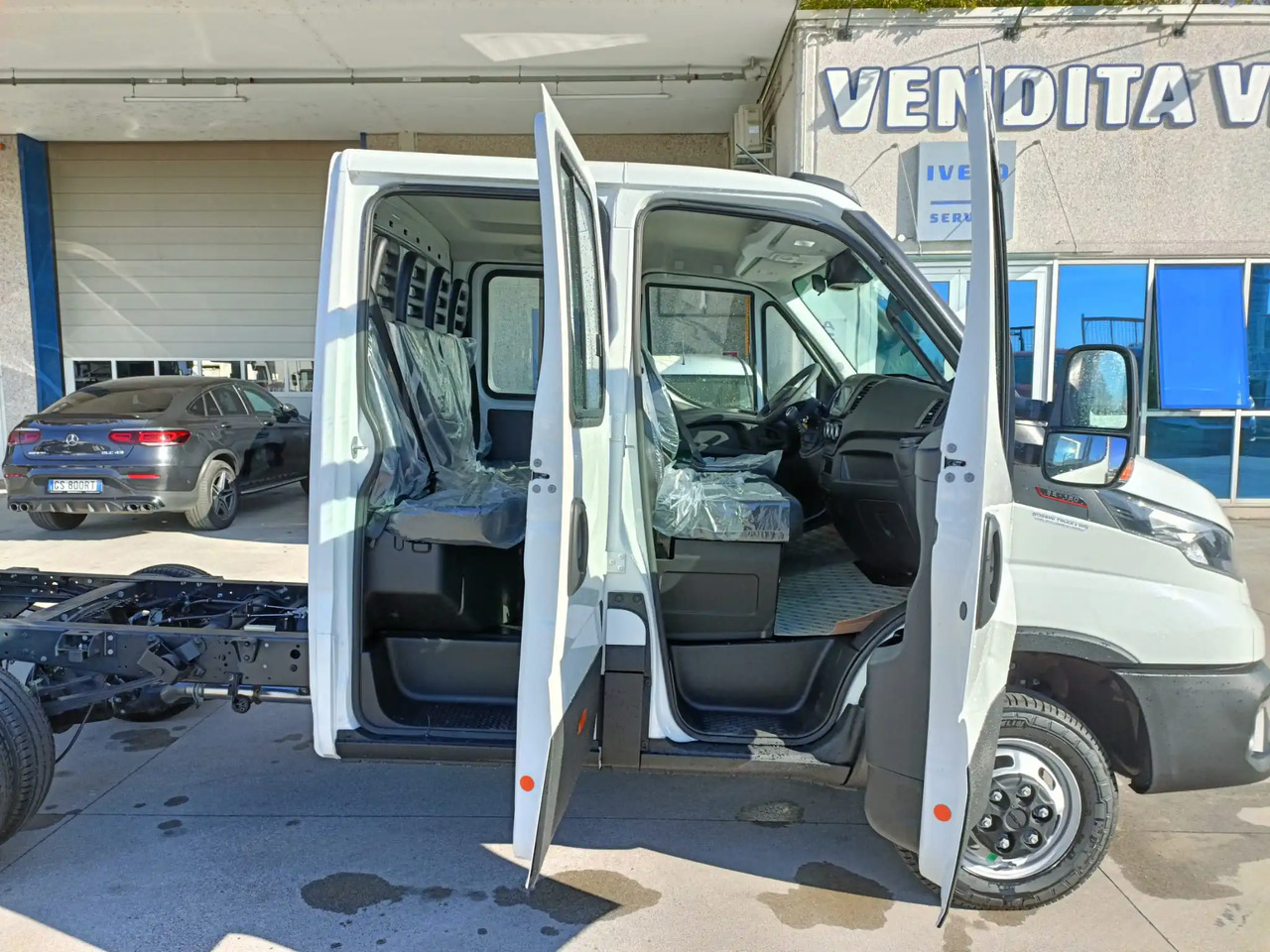 IVECO DAILY 35C16 DOPPIA CABINA 7 POSTI - 밴 : 사진 5 IVECO DAILY 35C16 DOPPIA CABINA 7 POSTI - 밴 : 사진 5